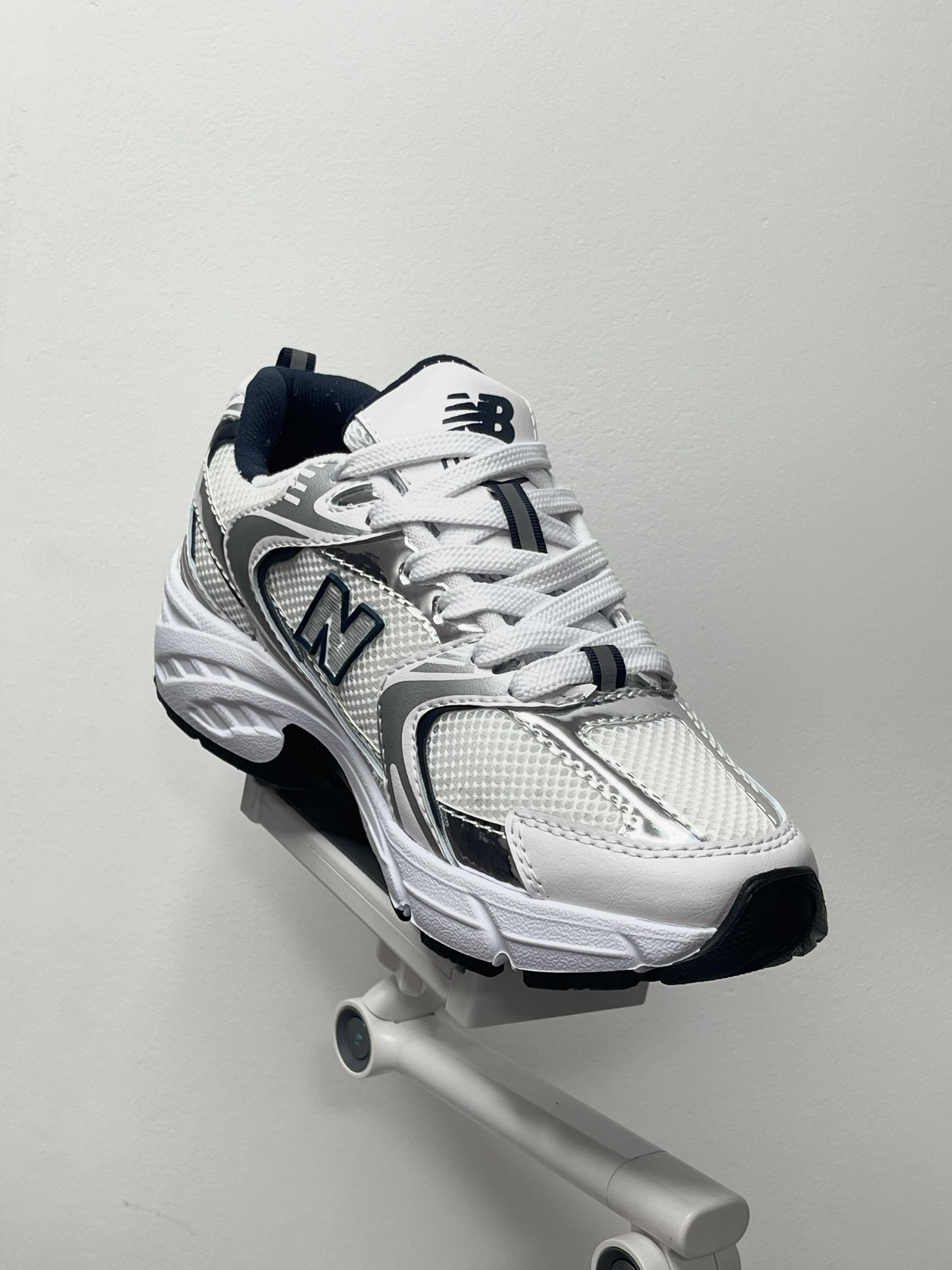 NEW BALANCE 530