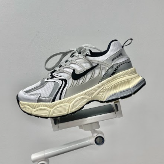 NIKE SKATE ARAÑA GRIS